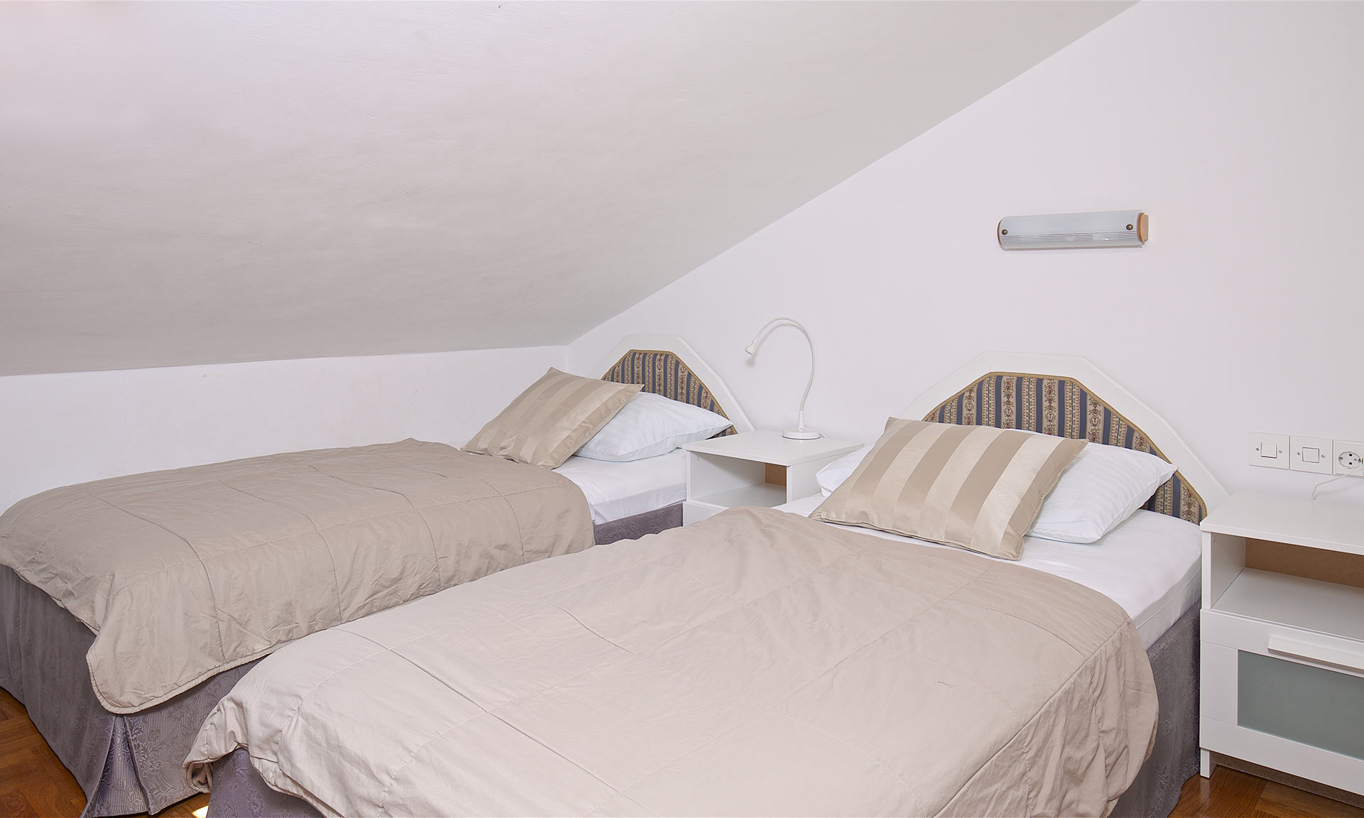 Kalina Accommodation Jelsa